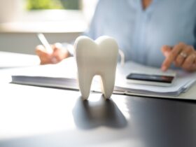 インプラントは医療費控除の対象？いくら戻る(還付金)の計算と確定申告のやり方